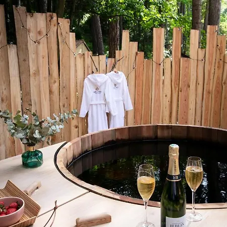 Bains De Foret - Cosy & 펜션